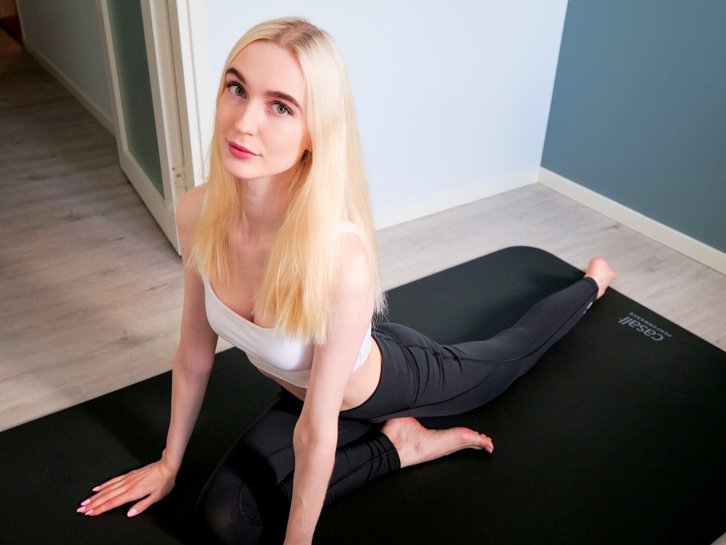 Skinny Teen Blonde Nordic Fitness Model Gets Creampie
