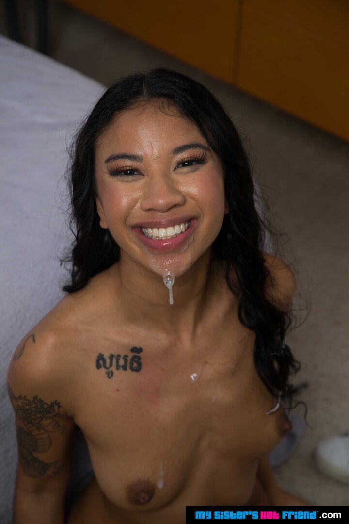 Mixed beauty Ameena Green rides her friend's brother's BBC as a thanks