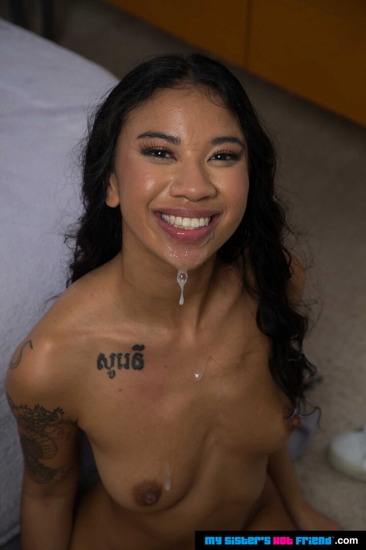 Mixed beauty Ameena Green rides her friend's brother's BBC as a thanks