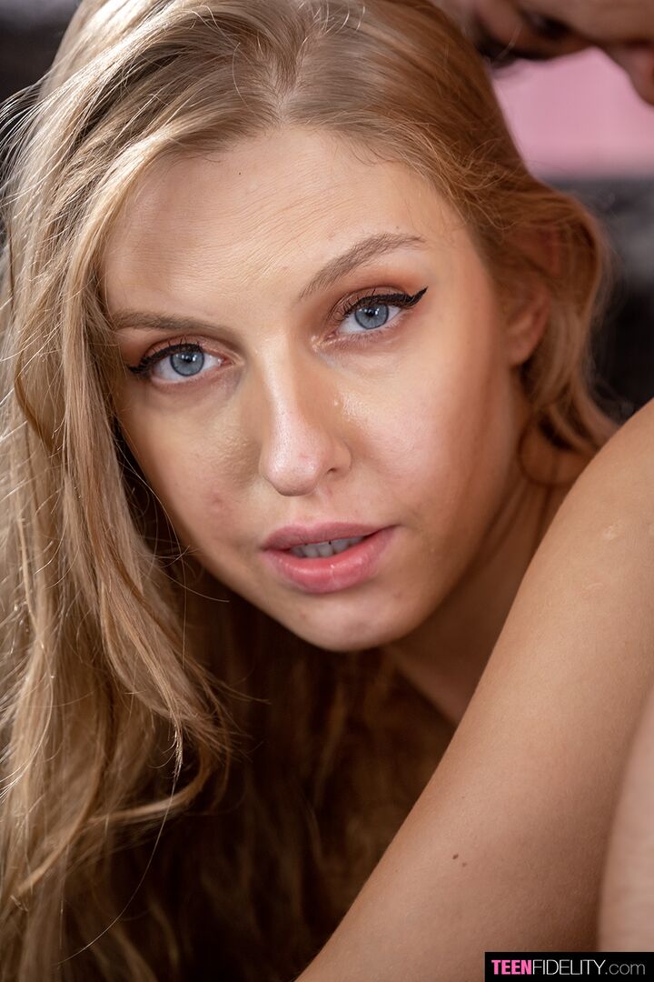 Angel in Red 0403