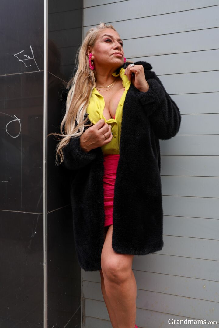 Looking for best young cock