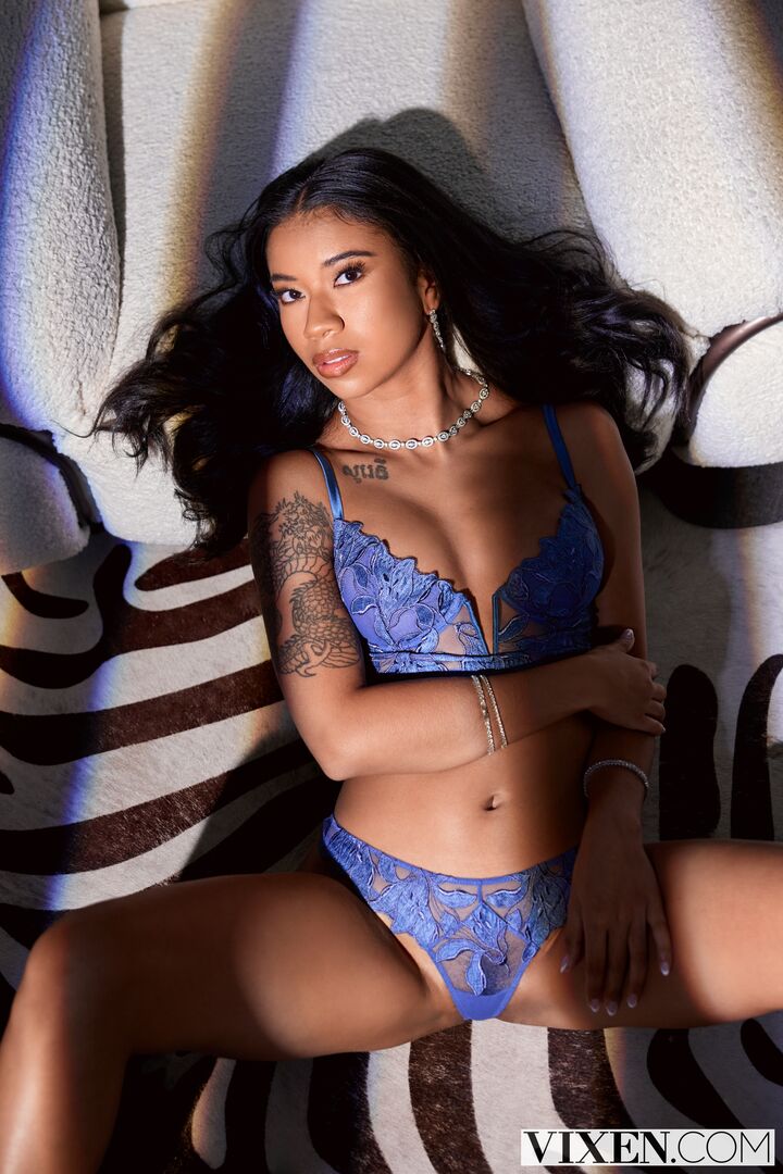 Beautiful Bosslady Ameena Has Voracious Appetite