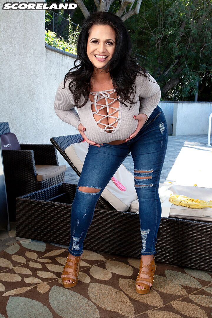 Kailani Kai: Really Big Tits For Tight Tops