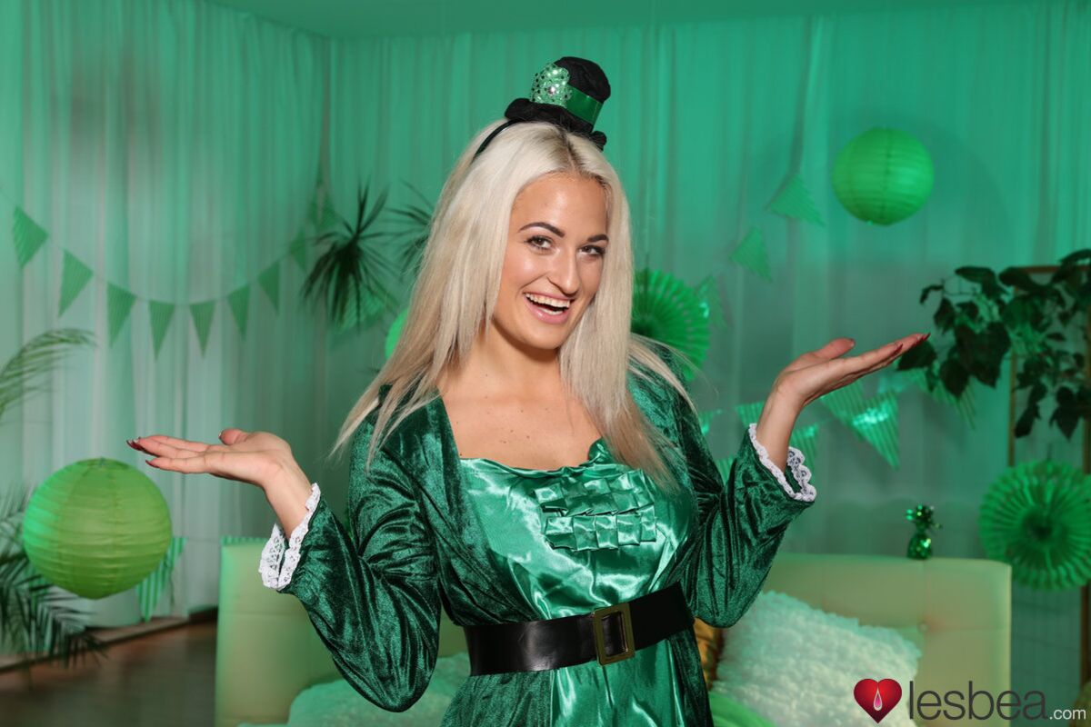 Lesbian orgasms on St Patrick's Day