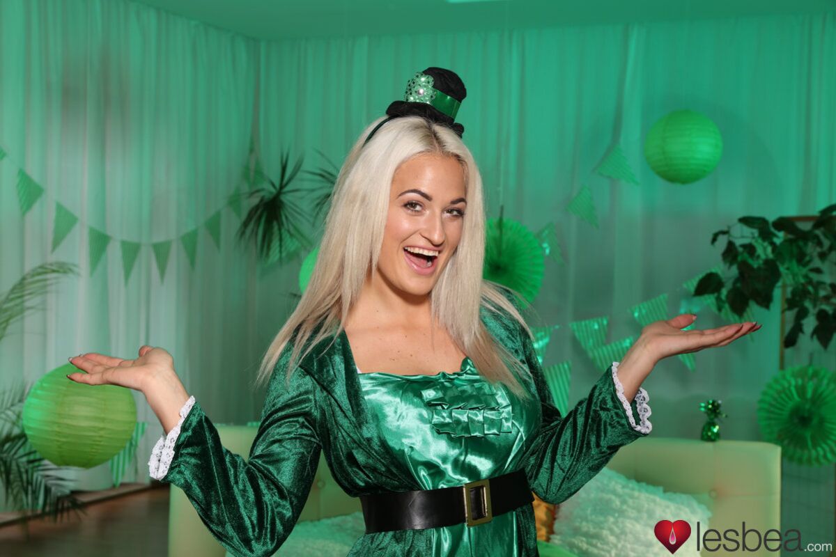 Lesbian orgasms on St Patrick's Day