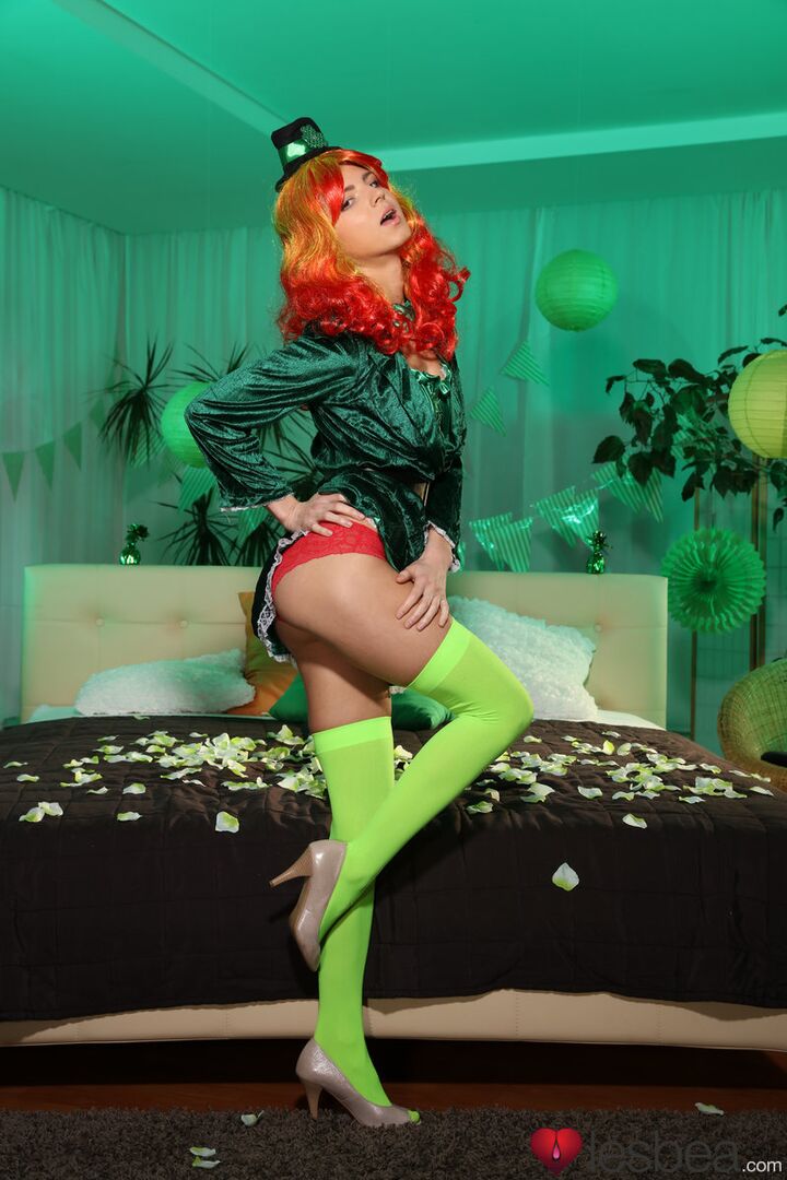 Lesbian orgasms on St Patrick's Day