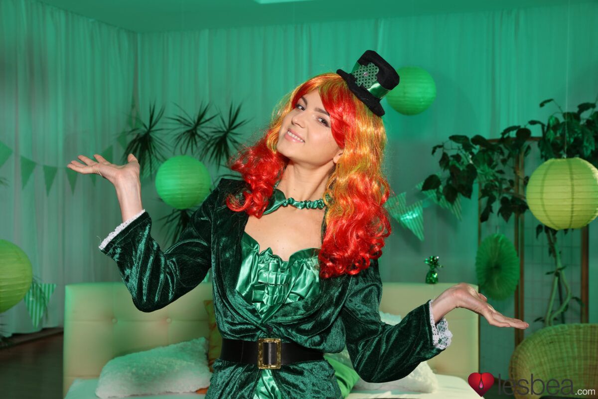 Lesbian orgasms on St Patrick's Day