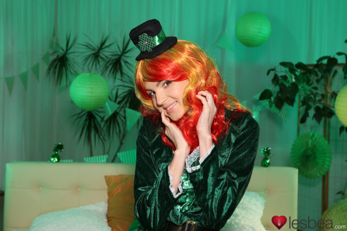 Lesbian orgasms on St Patrick's Day