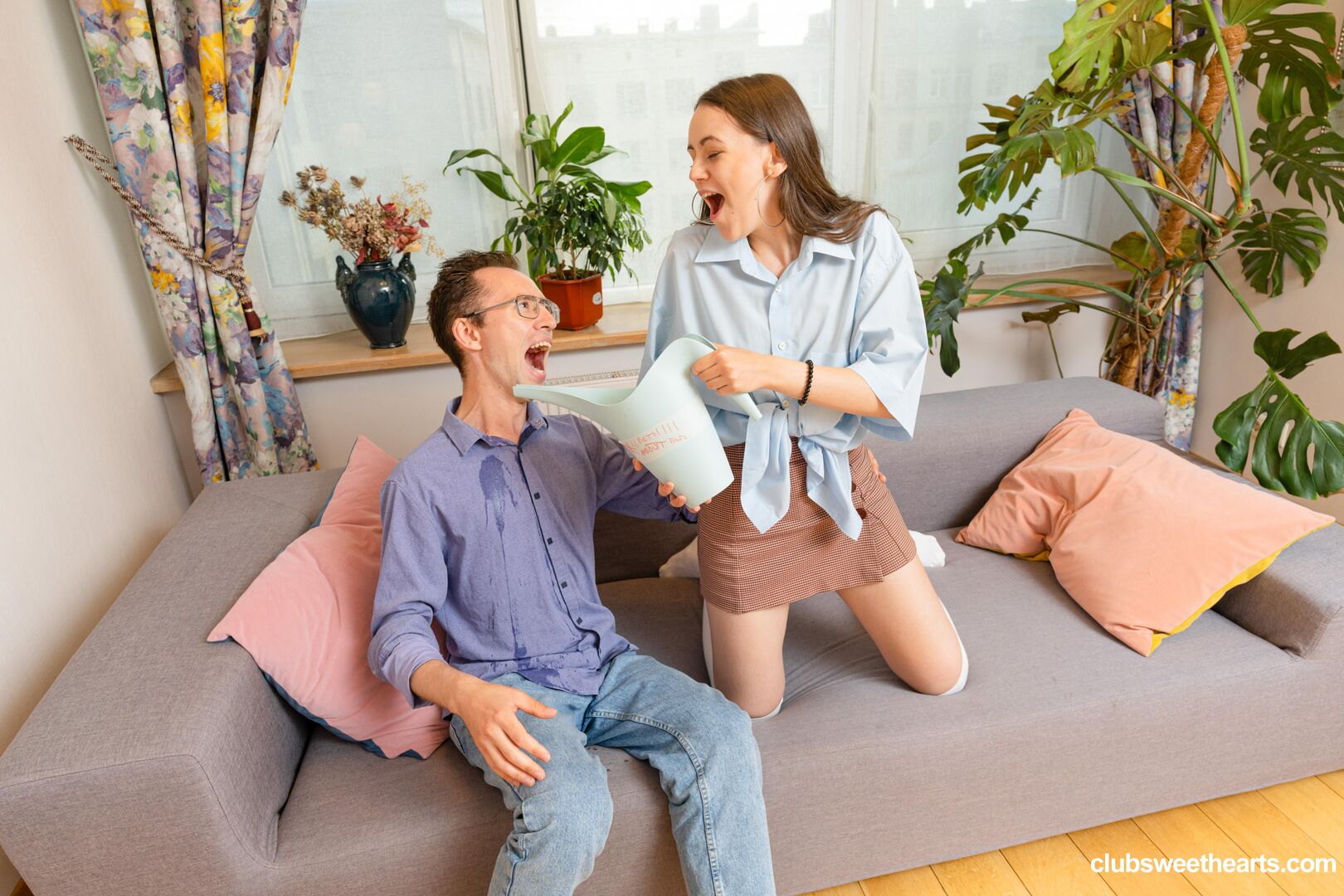 Bf sprinkles Cortney's ass