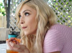 Sia Lust Loves To Get Fucked Outdoors