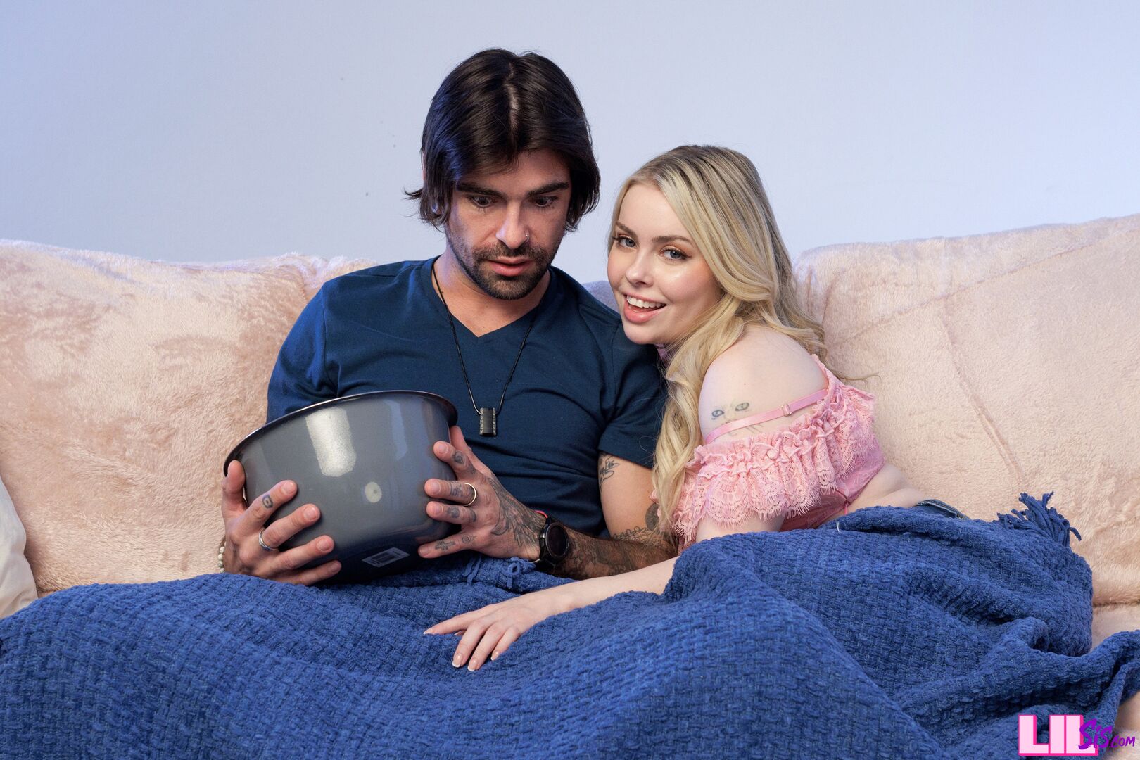 I Can Still Be Your Boyfriend Stepsis - S3:E2