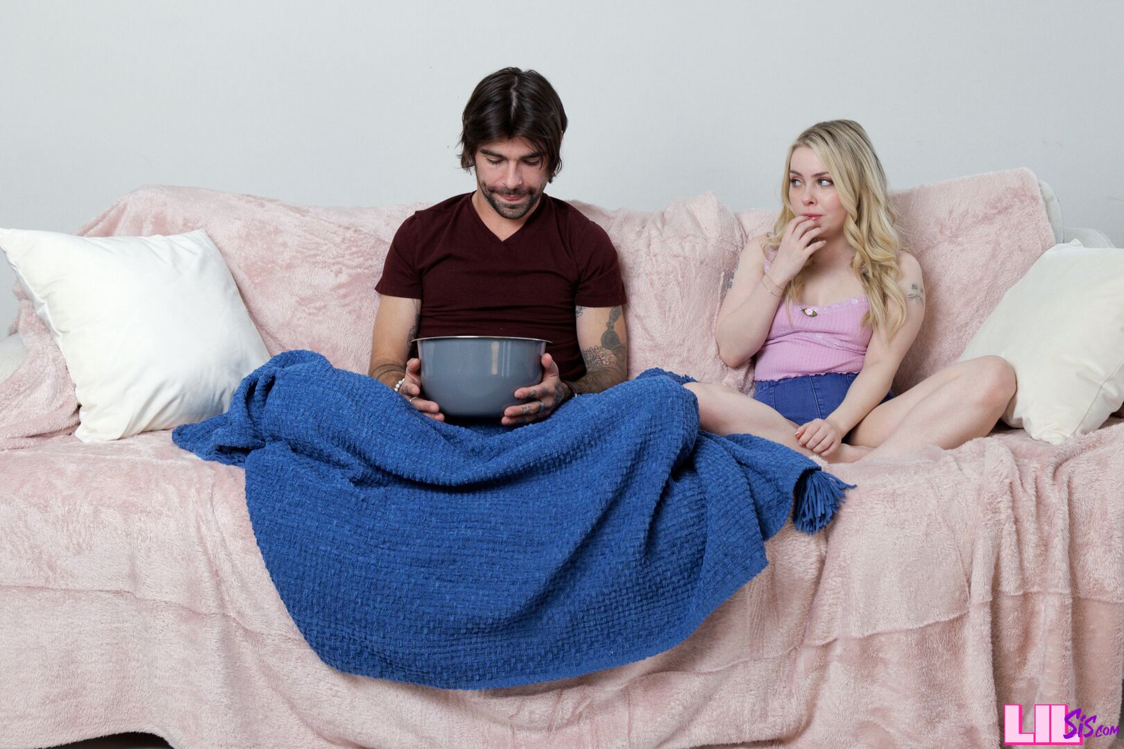 I Can Still Be Your Boyfriend Stepsis - S3:E2