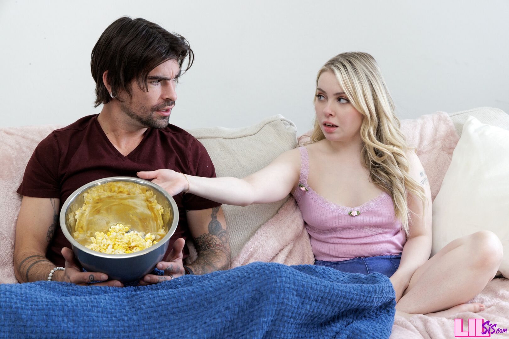 I Can Still Be Your Boyfriend Stepsis - S3:E2