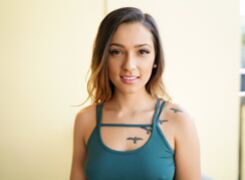 Jaye Summers Loves Cock