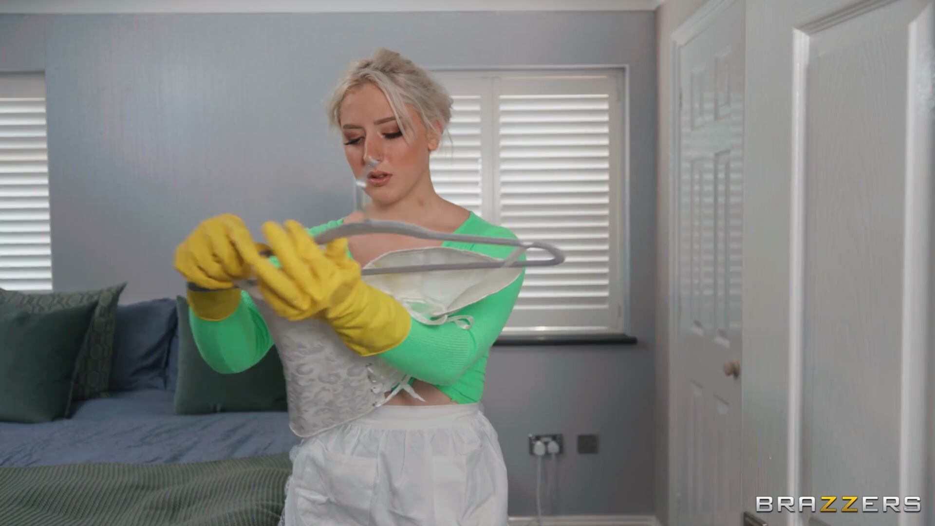 Sneaky Maid Gets Stuck And Fucked