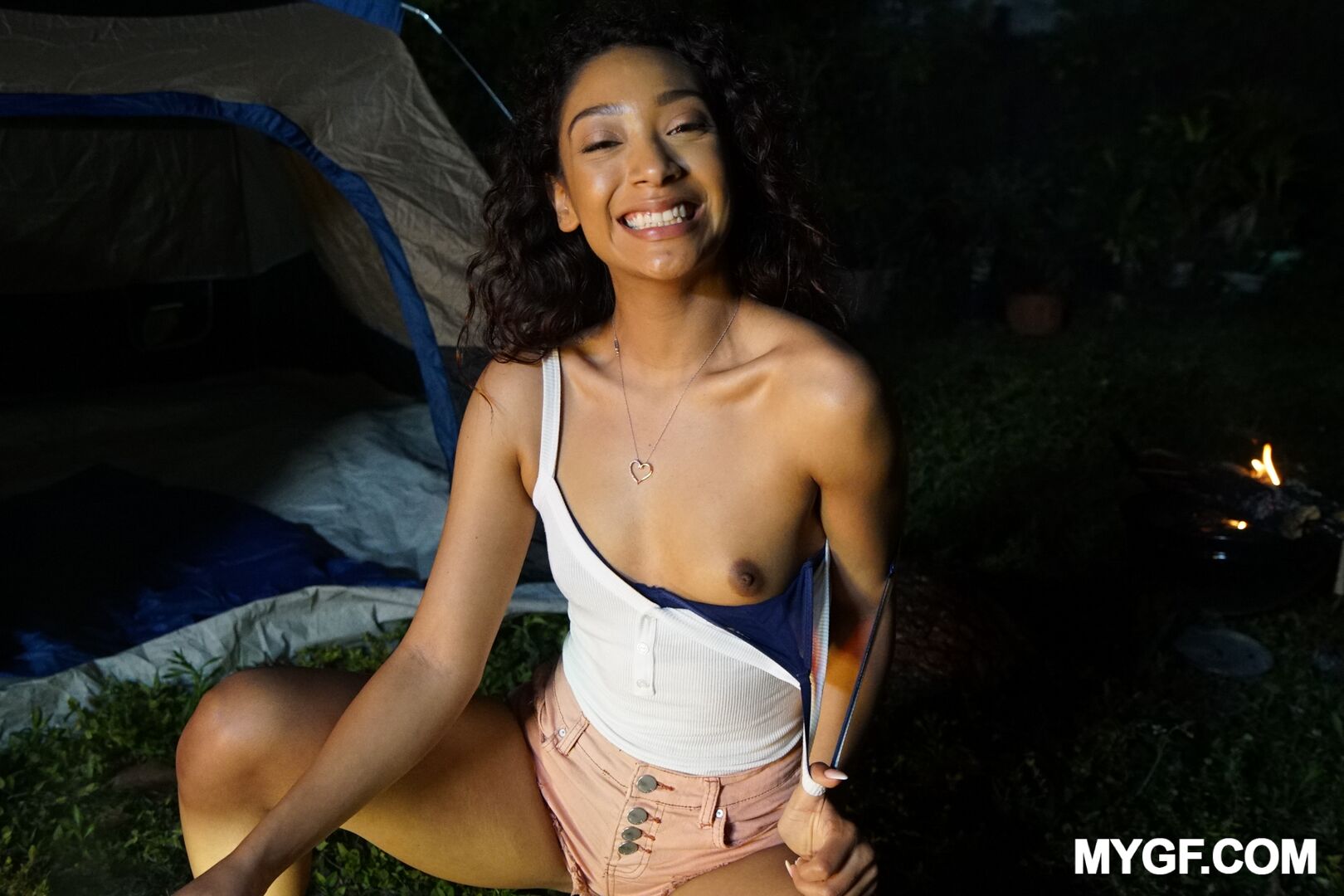 Sarah Lace Fucked In Camping Trip