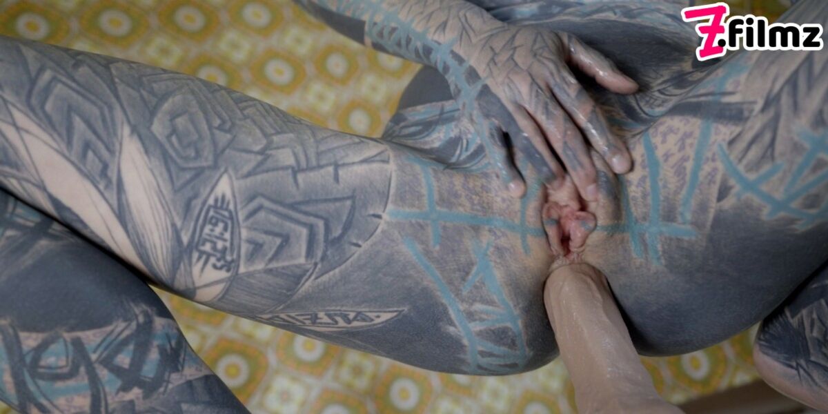 Alternative TATTOO model masturbating with big toy