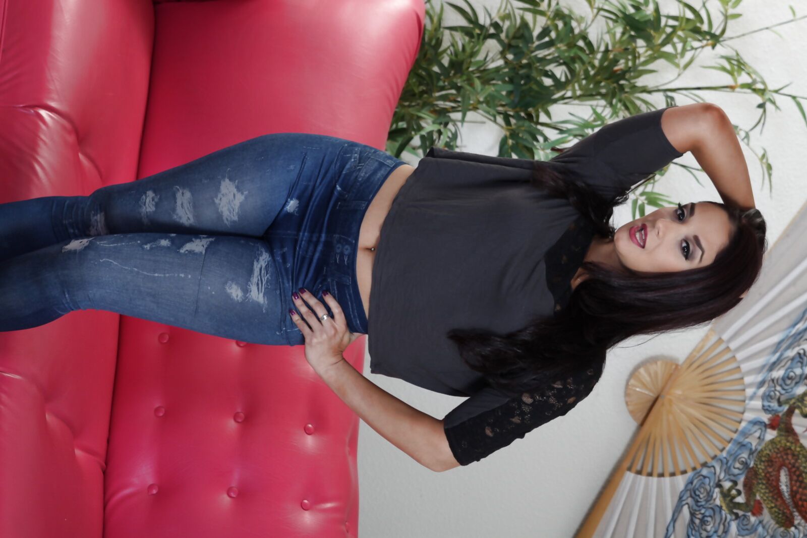 Sheena Ryder Loves Bouncing Her Round Booty On Cocks