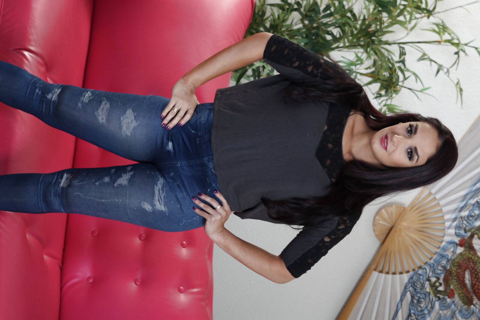 Sheena Ryder Loves Bouncing Her Round Booty On Cocks