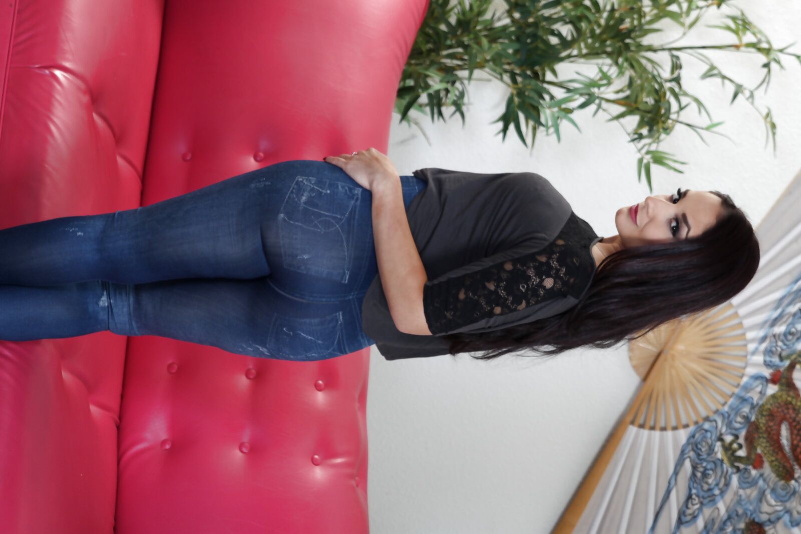 Sheena Ryder Loves Bouncing Her Round Booty On Cocks