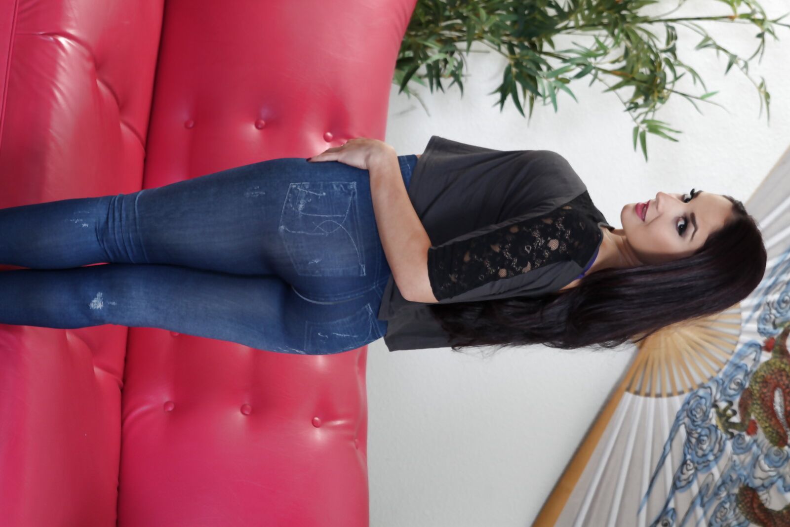Sheena Ryder Loves Bouncing Her Round Booty On Cocks