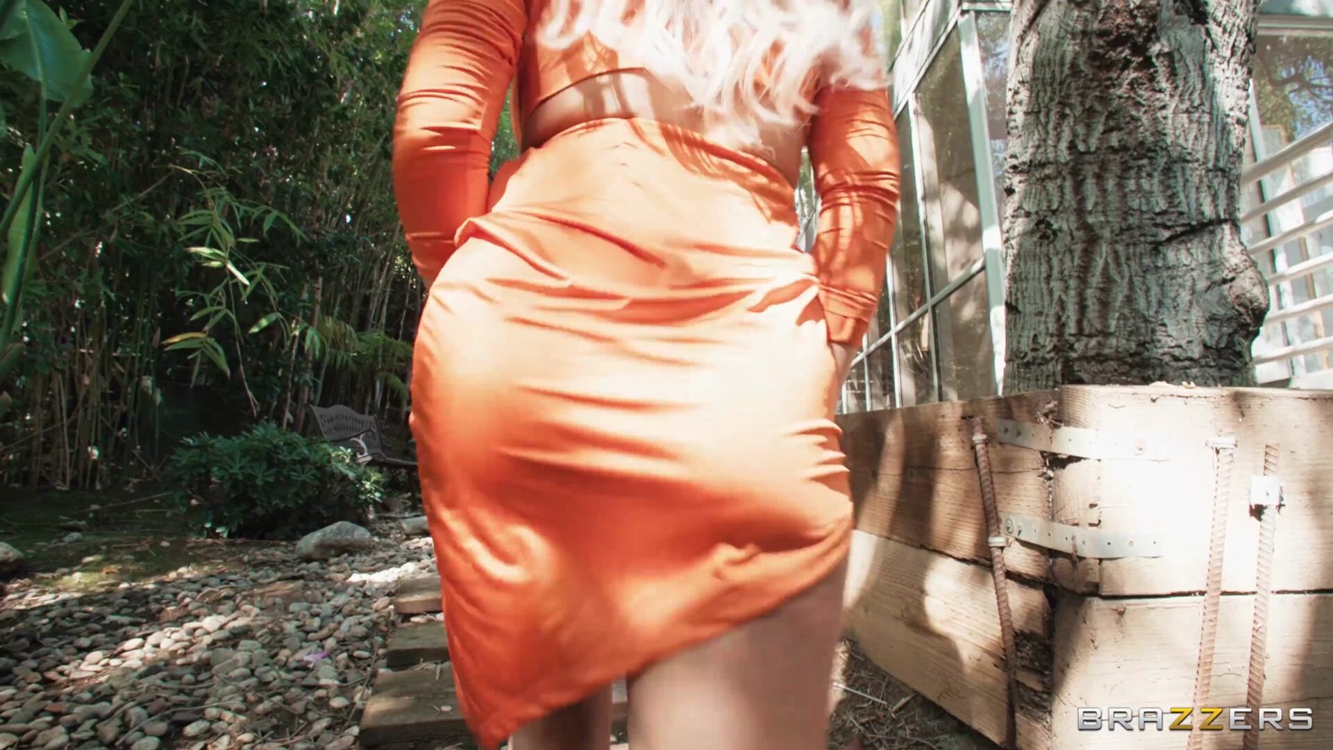 Milf Ass In A Sun Dress