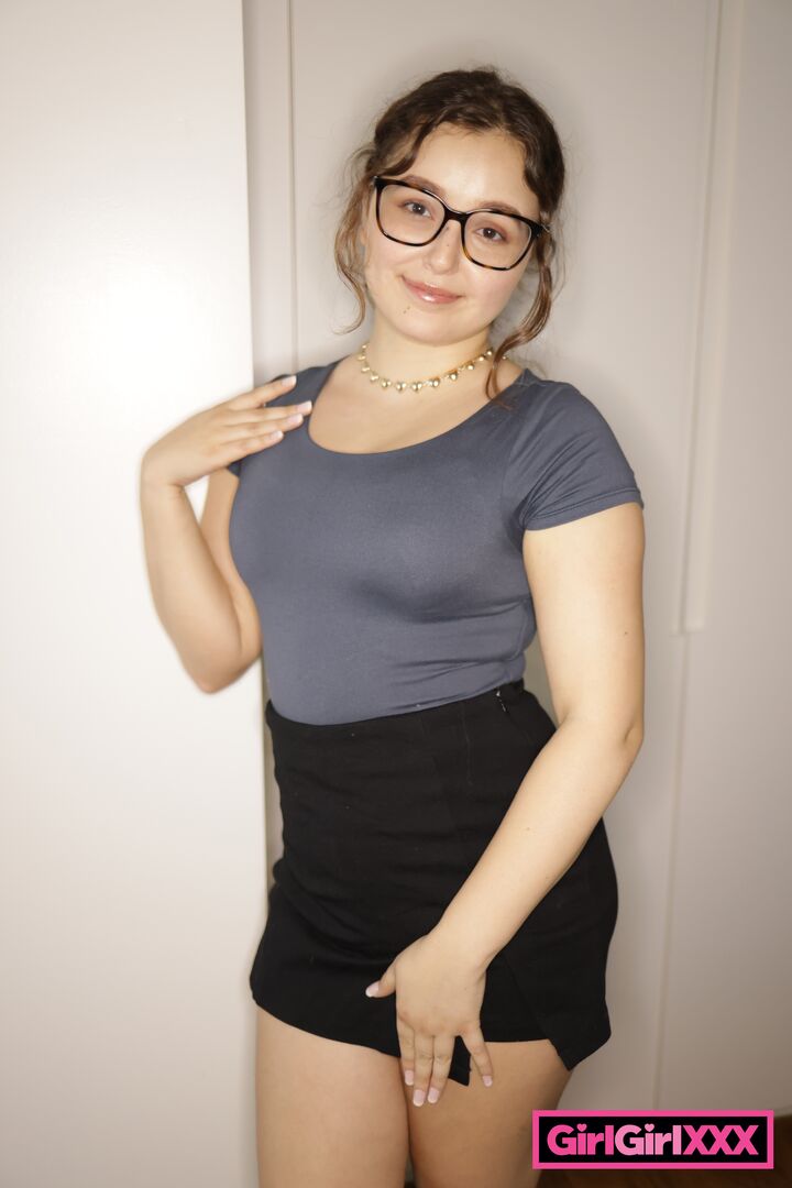 Leana Lovings Boss Cassie Del Isla Gets Top Service