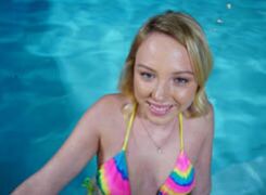 Dixie Lynn Fucked By The Pool