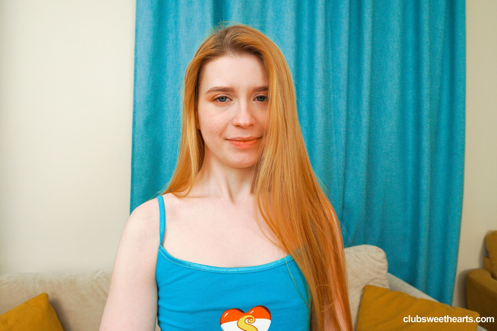 Flat chested Aliska knows what you want