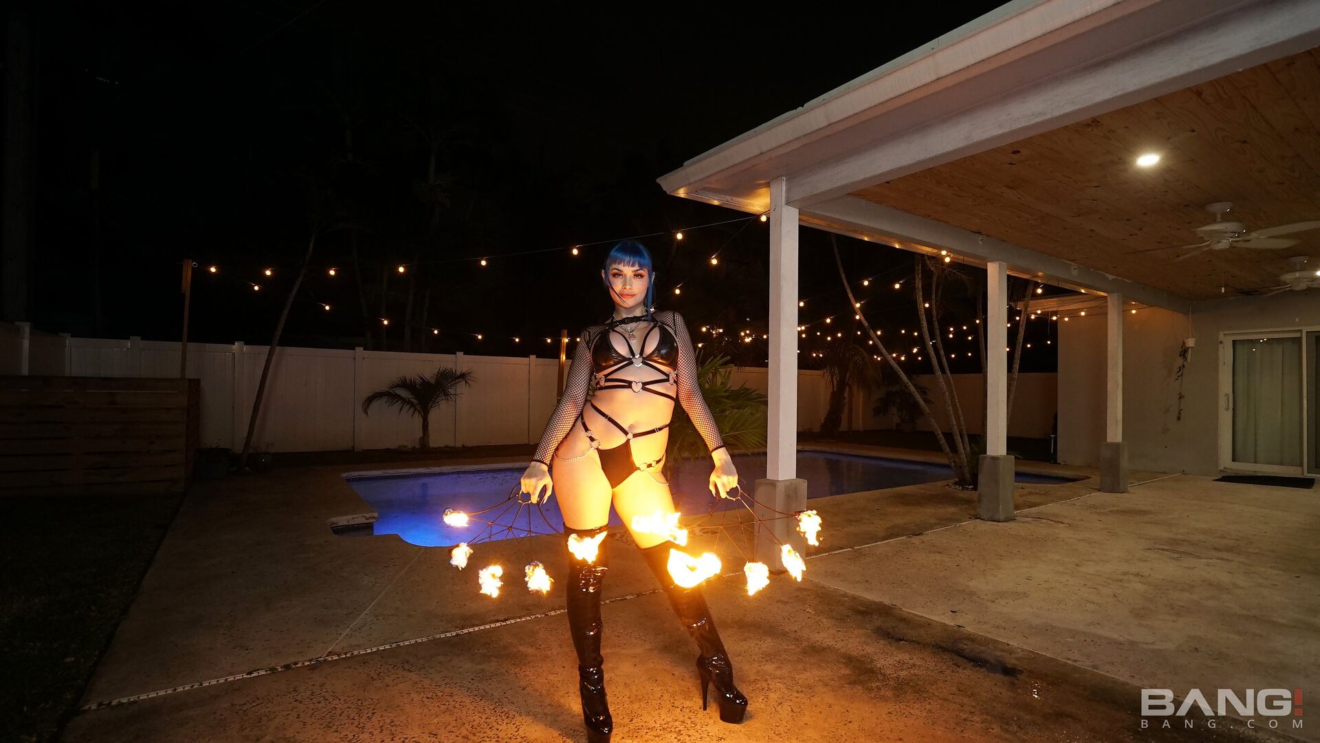 Jewelz Blu Torch Dances Before Taking On A Huge Dick