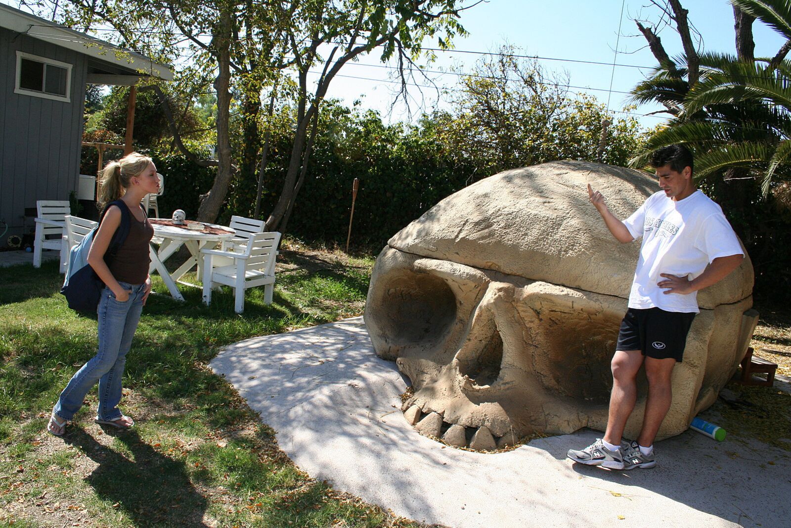 Madison Scott Gets A Facial In The Hot Tub