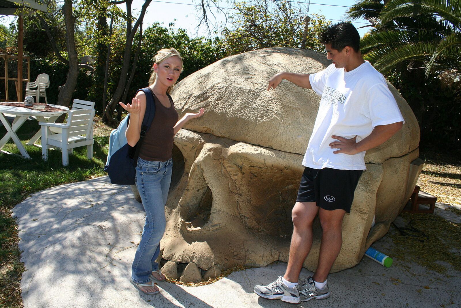 Madison Scott Gets A Facial In The Hot Tub