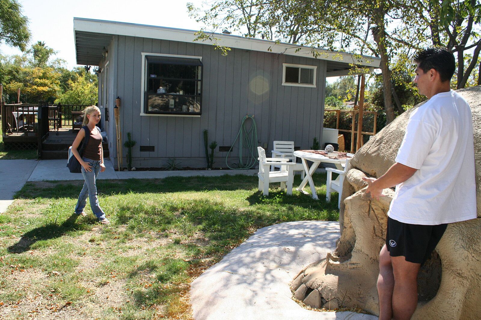 Madison Scott Gets A Facial In The Hot Tub