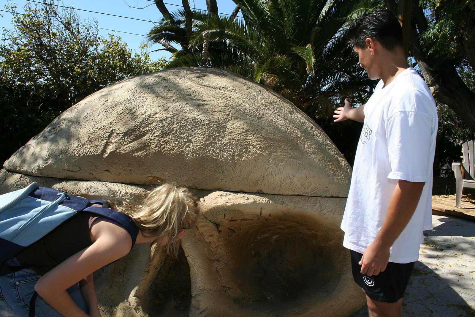 Madison Scott Gets A Facial In The Hot Tub