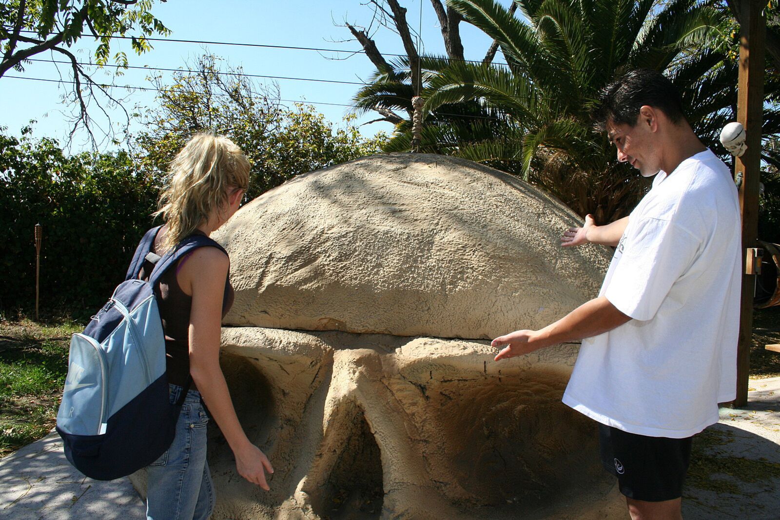 Madison Scott Gets A Facial In The Hot Tub