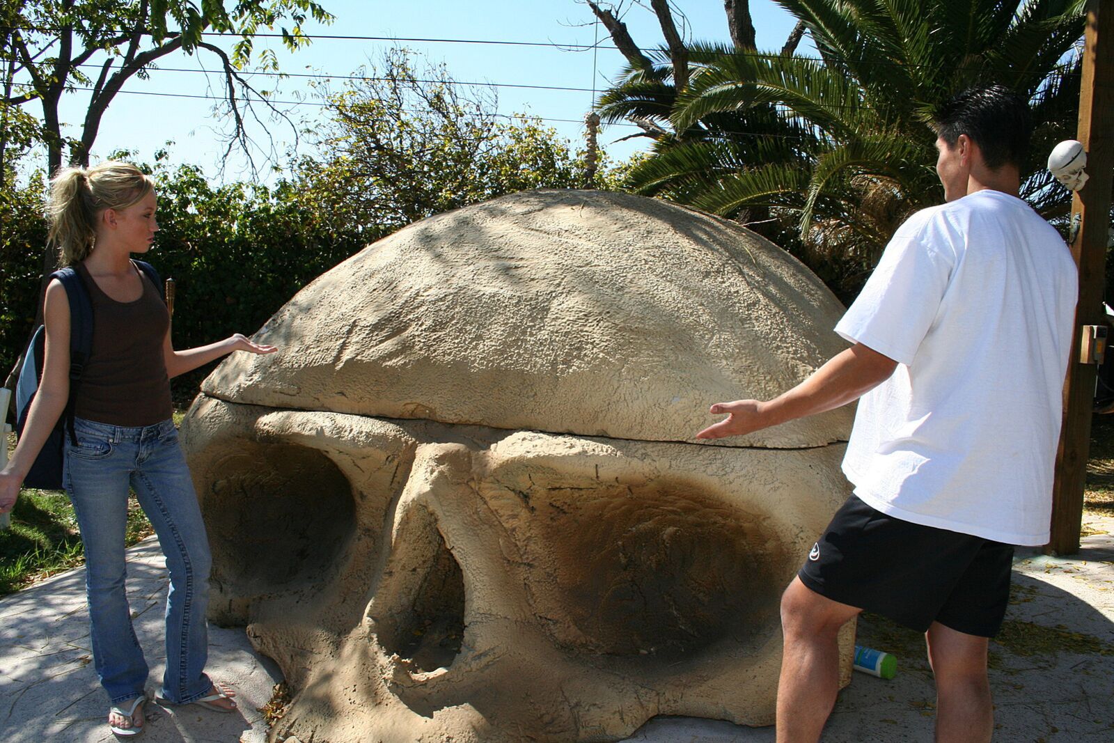 Madison Scott Gets A Facial In The Hot Tub