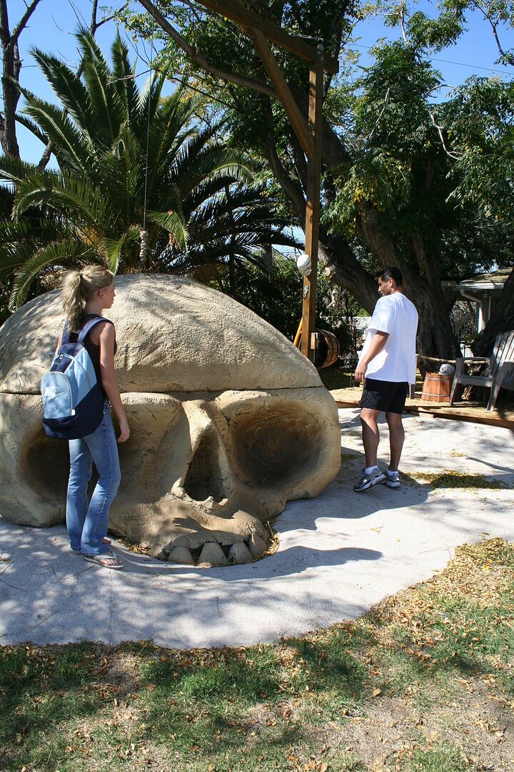 Madison Scott Gets A Facial In The Hot Tub