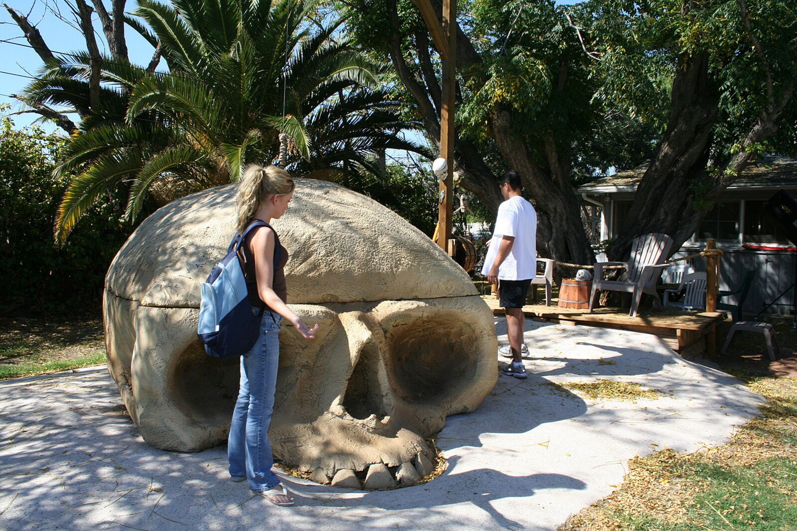 Madison Scott Gets A Facial In The Hot Tub