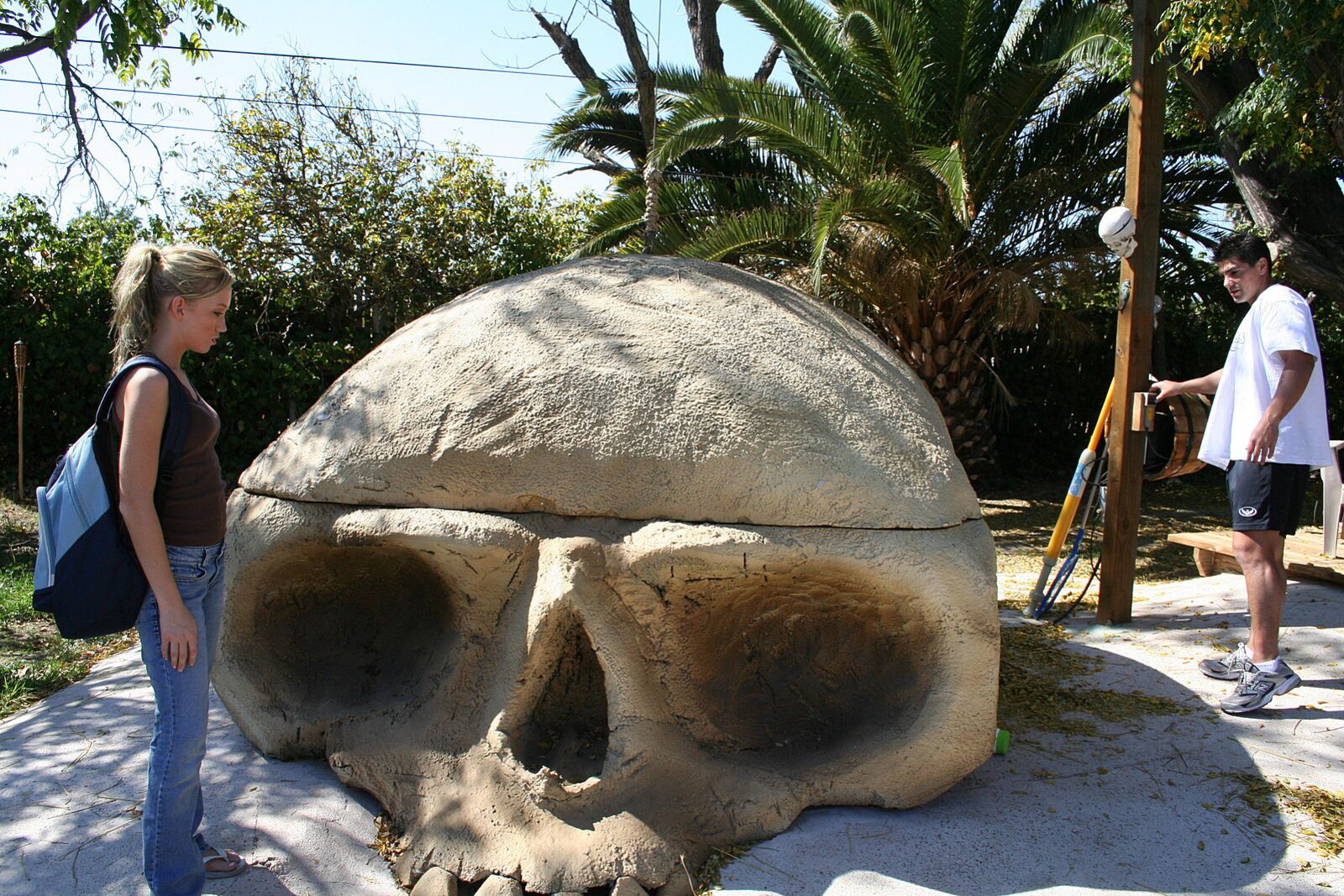 Madison Scott Gets A Facial In The Hot Tub