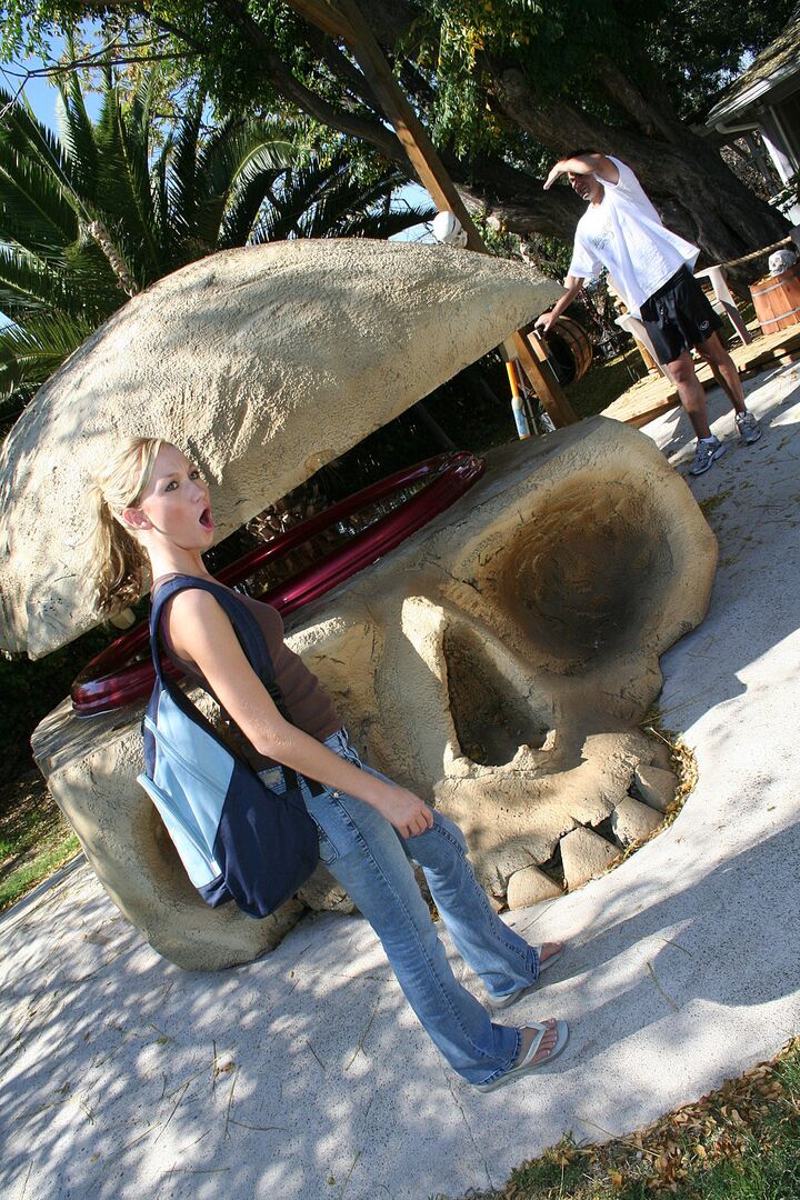 Madison Scott Gets A Facial In The Hot Tub