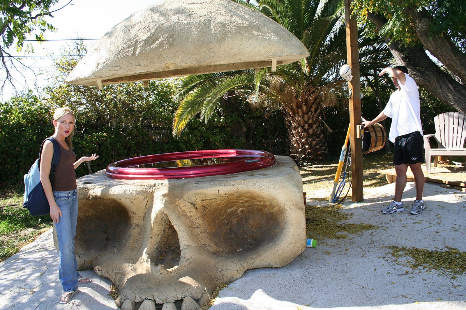 Madison Scott Gets A Facial In The Hot Tub