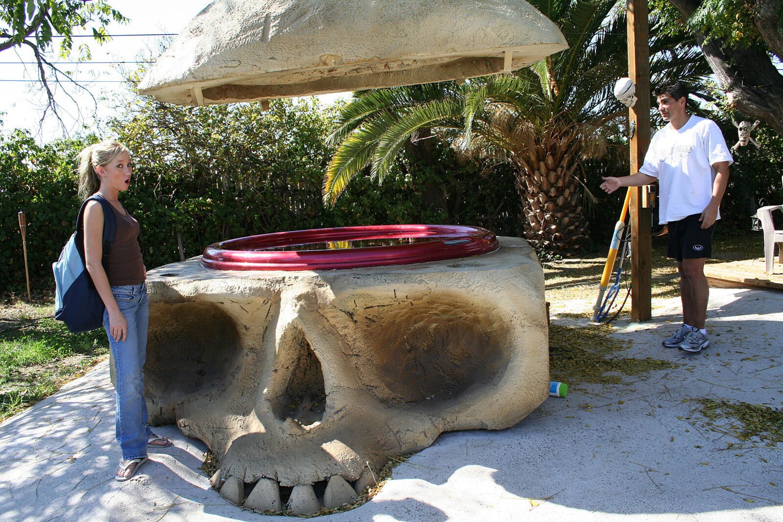 Madison Scott Gets A Facial In The Hot Tub