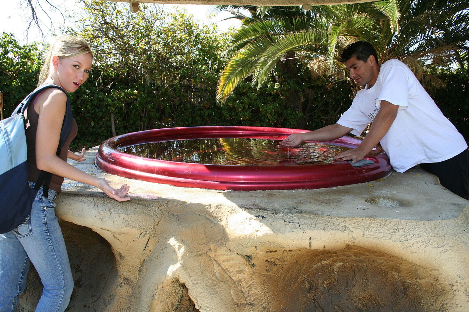 Madison Scott Gets A Facial In The Hot Tub