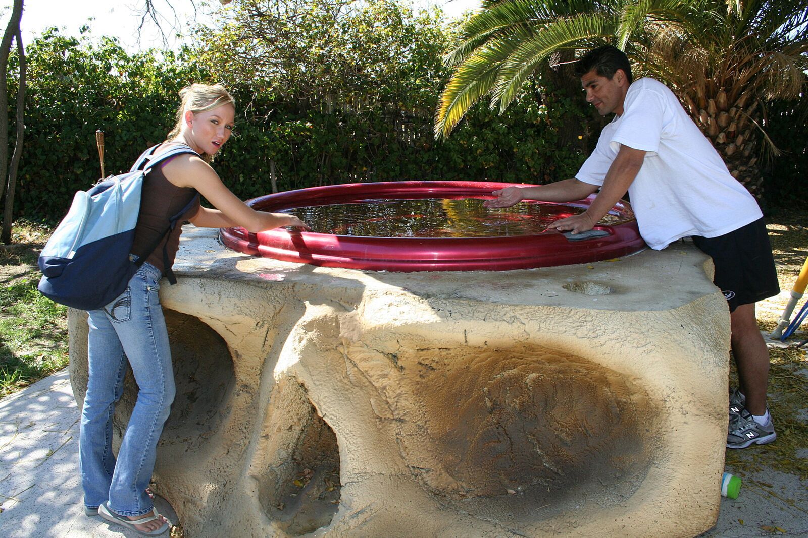 Madison Scott Gets A Facial In The Hot Tub