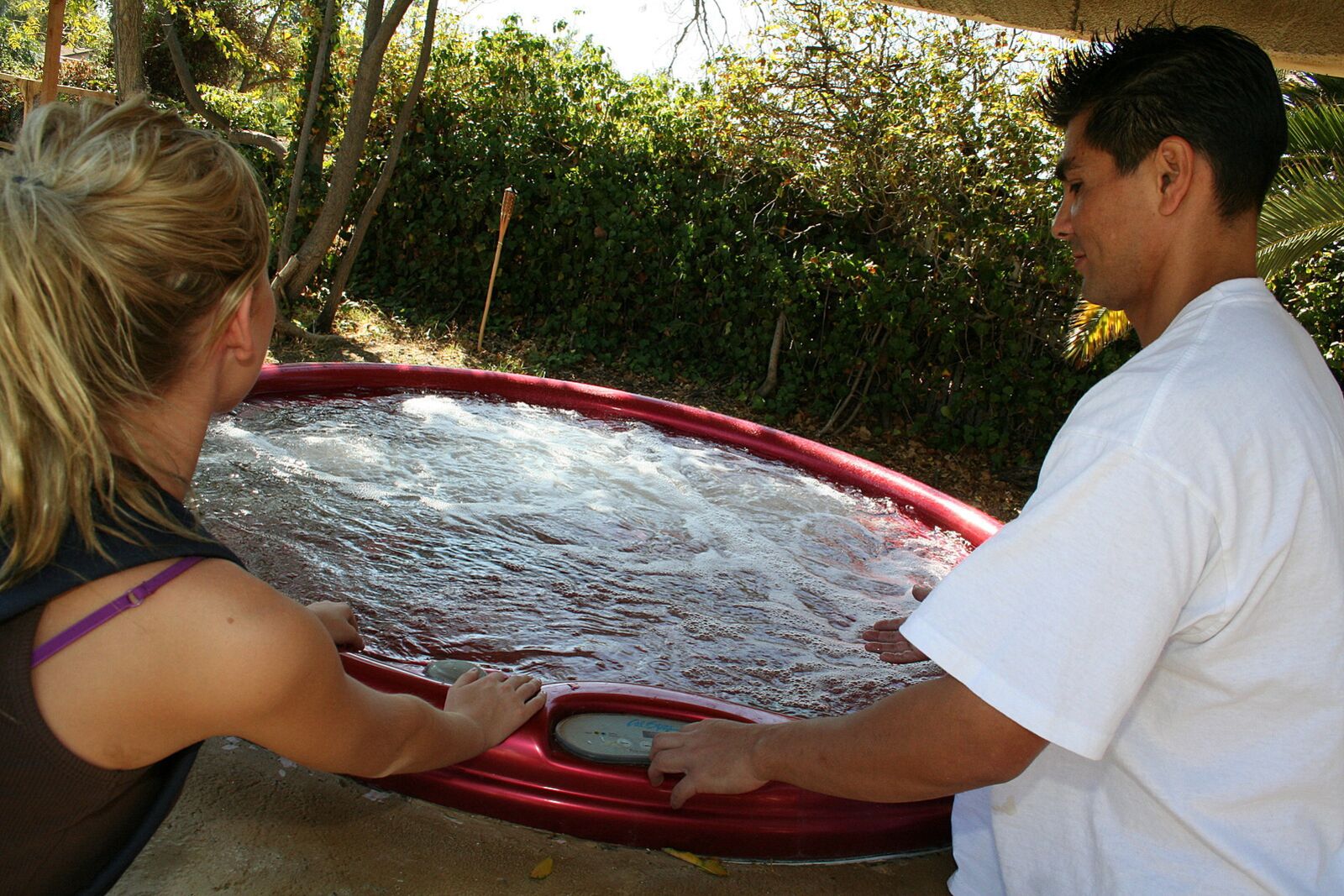 Madison Scott Gets A Facial In The Hot Tub