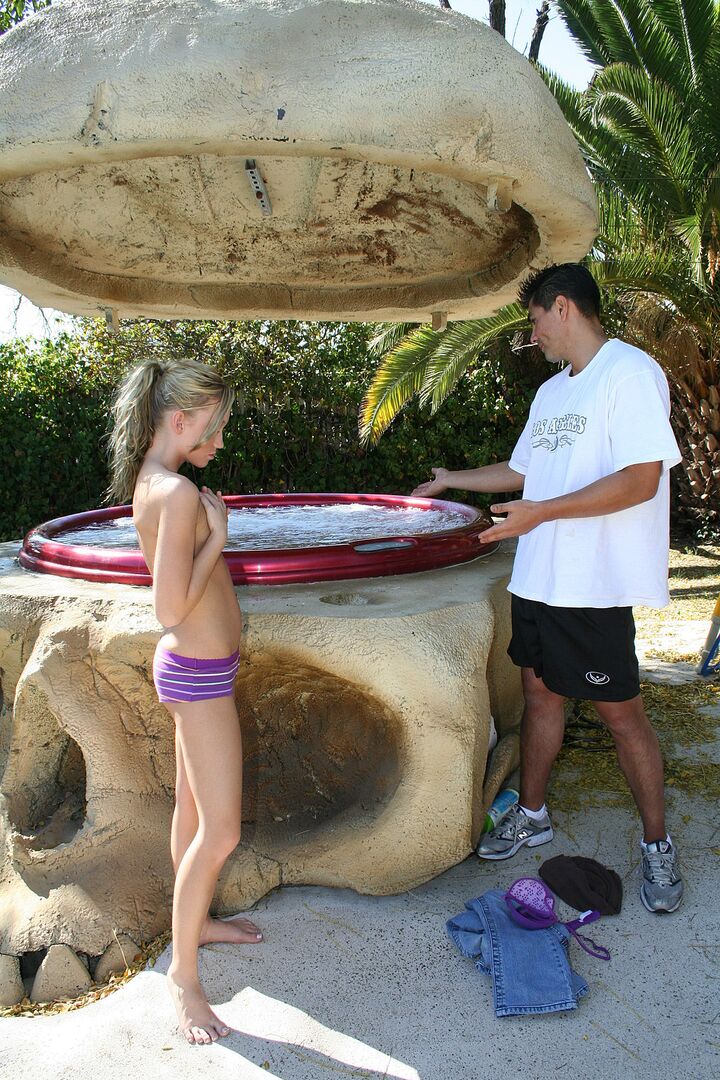 Madison Scott Gets A Facial In The Hot Tub