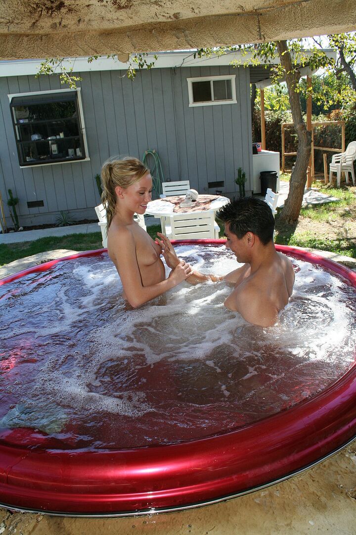 Madison Scott Gets A Facial In The Hot Tub