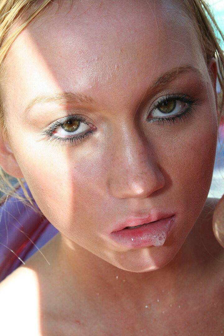 Madison Scott Gets A Facial In The Hot Tub