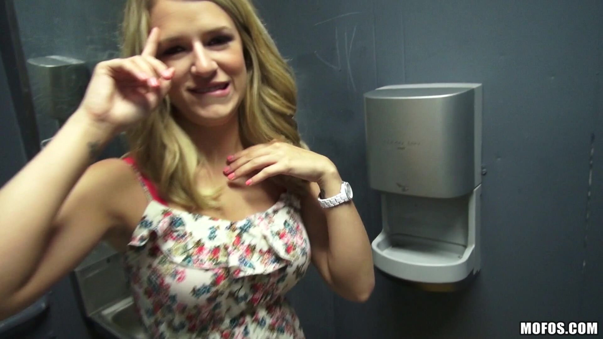 Blonde Gets Nailed on Camera