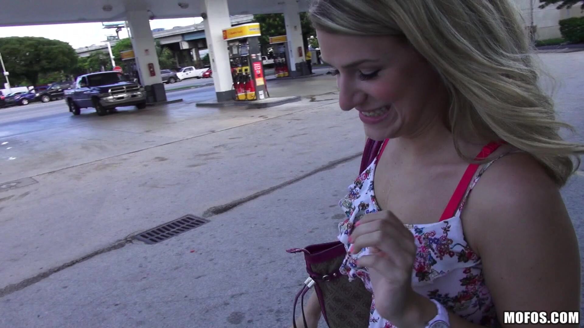 Blonde Gets Nailed on Camera
